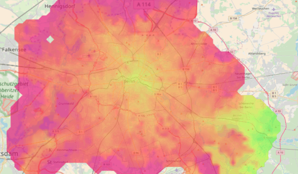 Map showing public transport accessibility around Erkner, Berlin, with areas reachable within a one-kilometer walking distance for a 7:30 a.m. weekday departure in December 2017